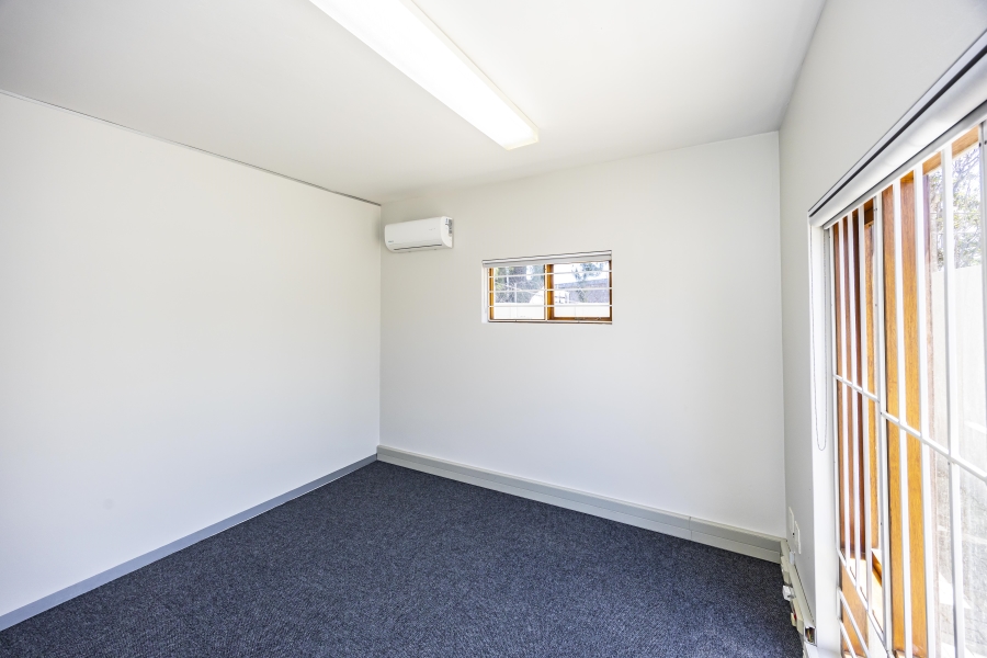 To Let Commercial Property for Rent in Berea Eastern Cape